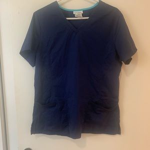 Scrub top with pockets